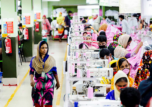 Recruitment of foreign personnel in the textile industry